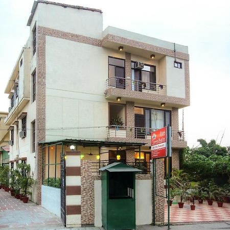 Oyo 10425 Queens Pearl Inn Dehradun Bagian luar foto