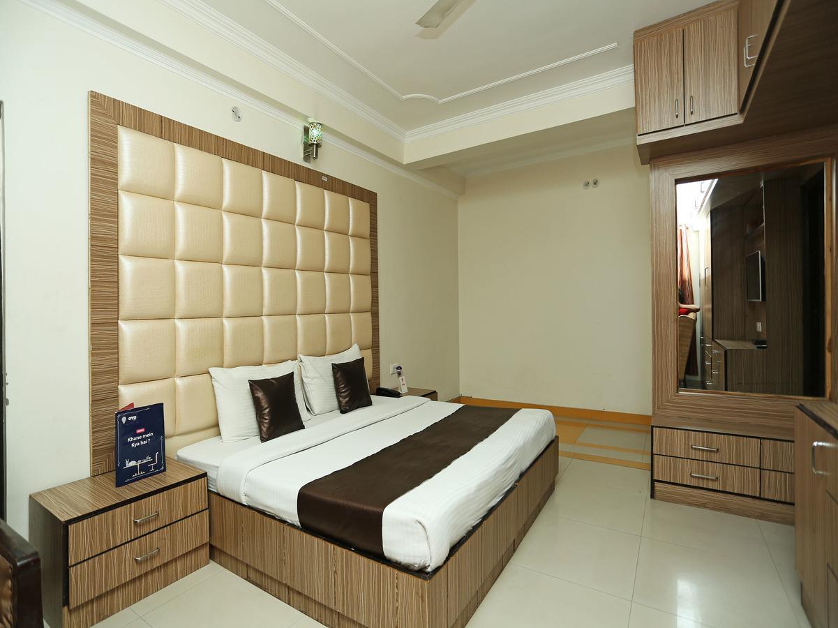 Oyo 10425 Queens Pearl Inn Dehradun Bagian luar foto