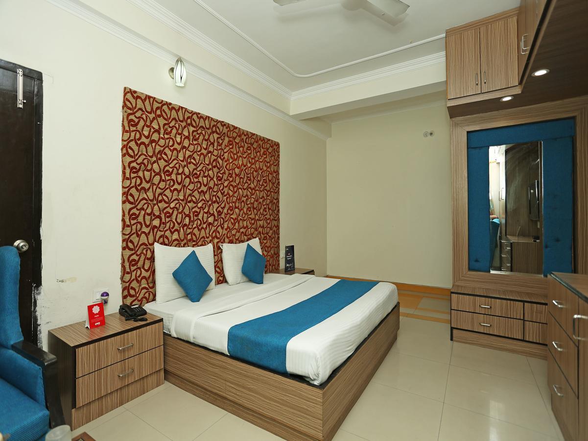 Oyo 10425 Queens Pearl Inn Dehradun Bagian luar foto