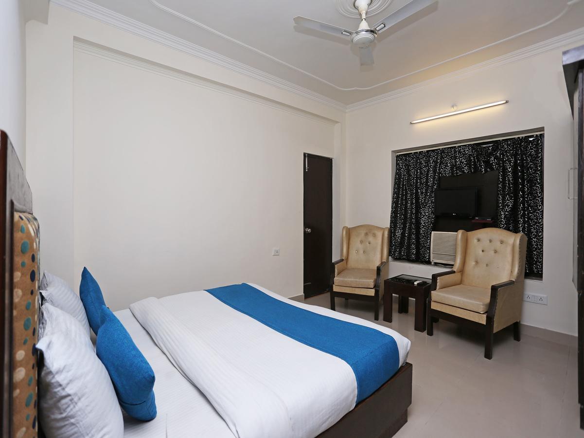 Oyo 10425 Queens Pearl Inn Dehradun Bagian luar foto