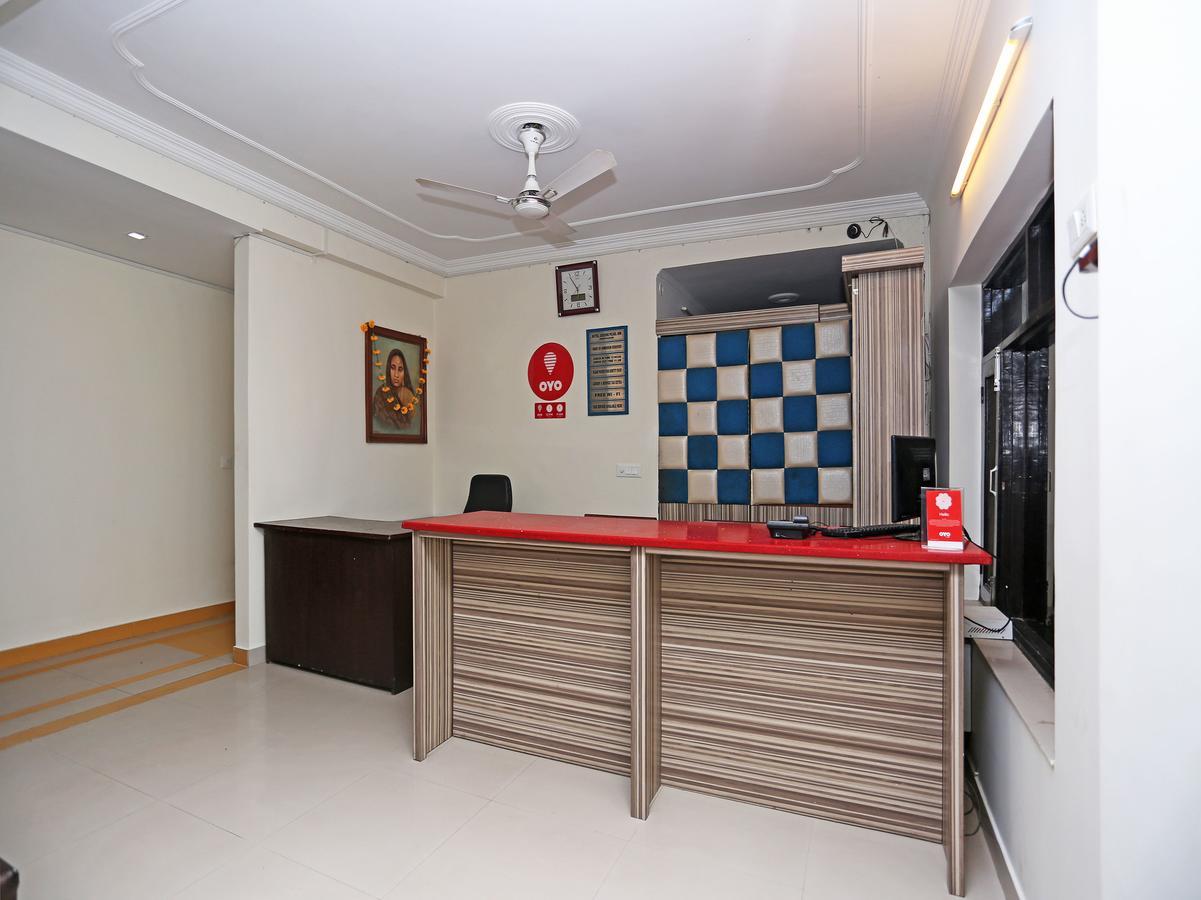Oyo 10425 Queens Pearl Inn Dehradun Bagian luar foto