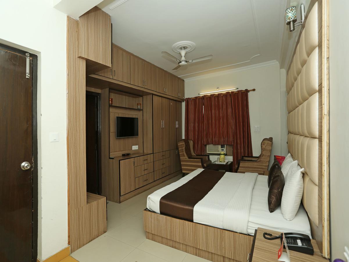 Oyo 10425 Queens Pearl Inn Dehradun Bagian luar foto