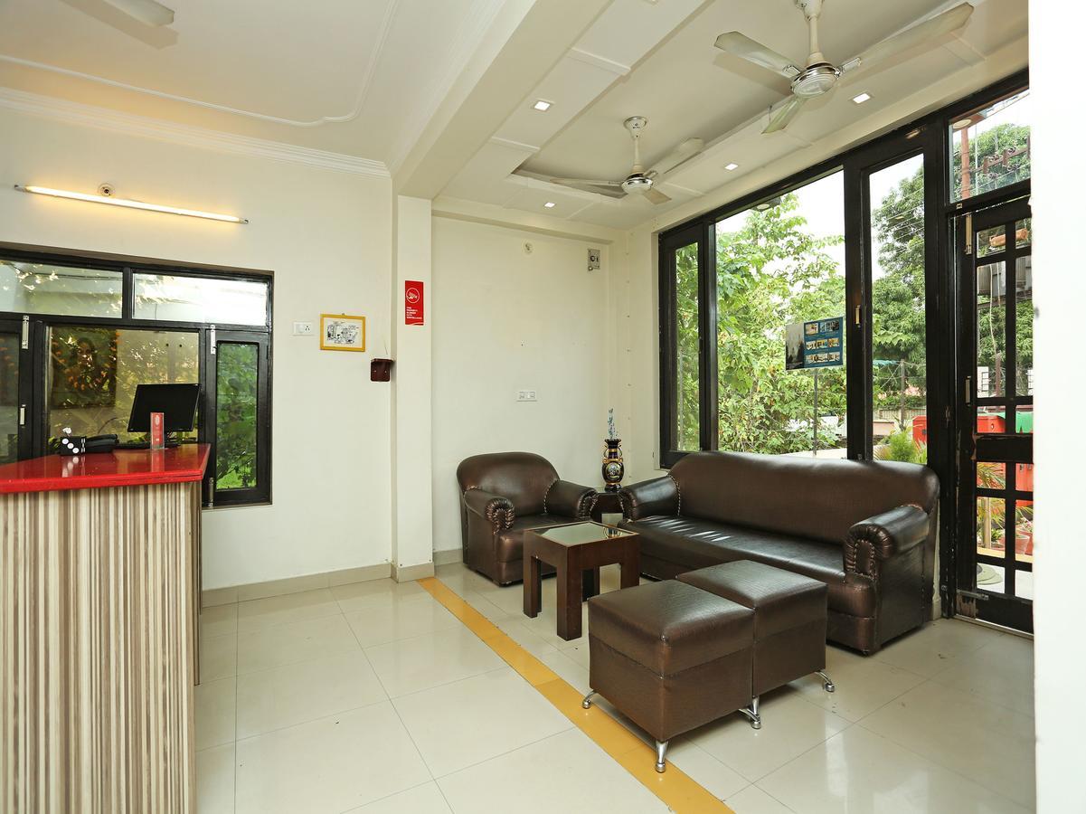 Oyo 10425 Queens Pearl Inn Dehradun Bagian luar foto